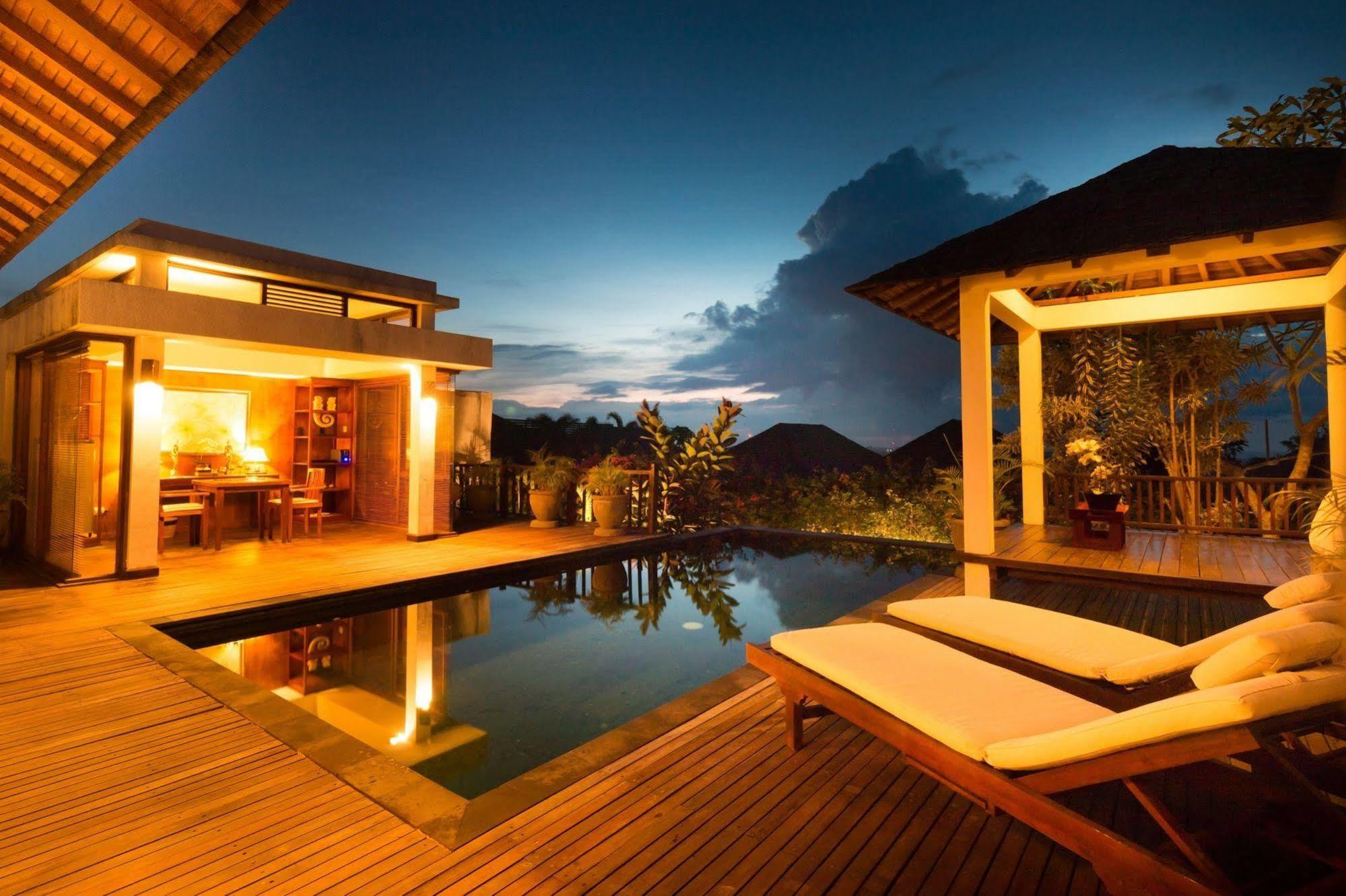 Airis Luxury Villas And Spa Uluwatu  Exterior photo